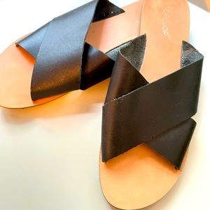 TOPSHOP genuine leather black slippers size 39